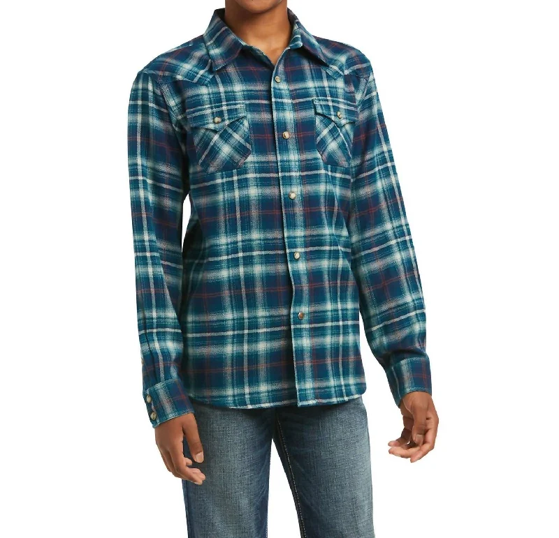 Men's Wrinkle-Free Shirts for Easy CareHastings Retro Long Sleeve Snap Shirt In Navy Men's Wrinkle-Free Shirts for Easy CareHastings Retro Long Sleeve Snap Shirt In Navy