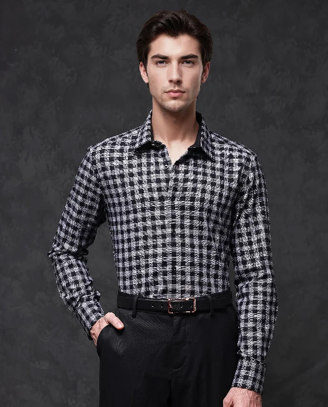 Men's V-Neck T-Shirts for a Flattering ShapeRare Rabbit Mens Pictor Black Full Sleeve Regular Collar Cotton Premium Check Shirt