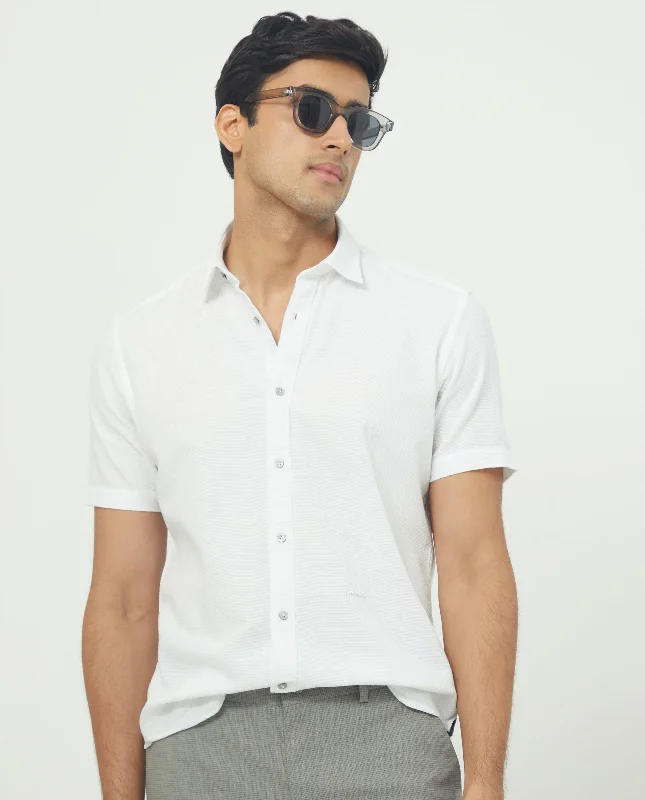 Stylish Men's Graphic T-ShirtsRare Rabbit Men's Rissa White Cotton Fabric Half Sleeves Solid Dobby Shirt