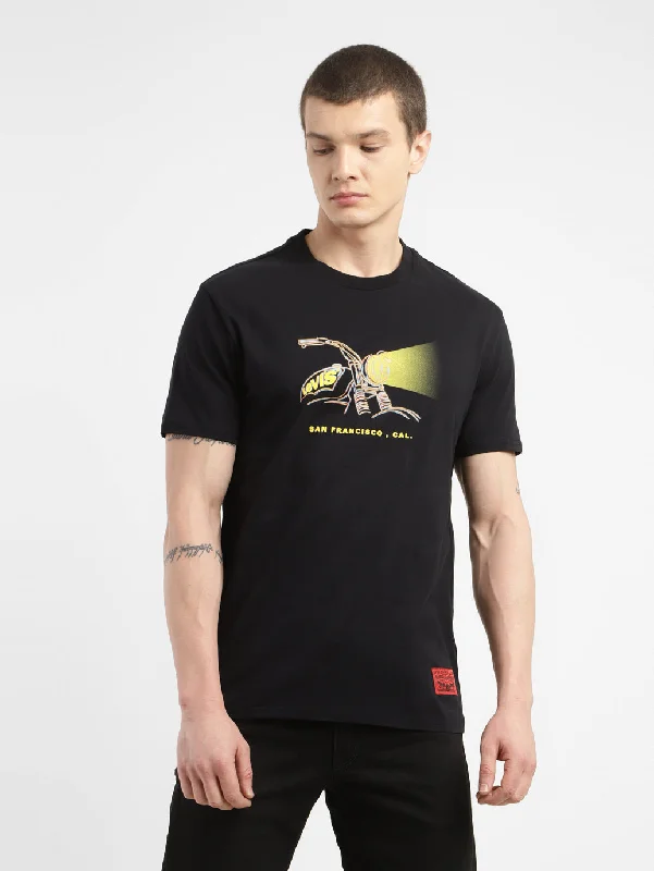 Men's Shirts with Antimicrobial TreatmentMen's Graphic Print Crew Neck T-shirt