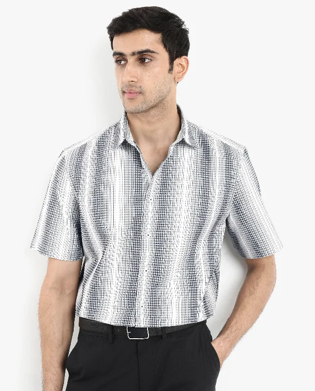 Men's Oxford Shirts for a Preppy StyleRare Rabbit Men's Frawla Dark Blue Cotton Fabric Short Sleeve Boxy Fit Self Stripe Textured Shirt Men's Oxford Shirts for a Preppy StyleRare Rabbit Men's Frawla Dark Blue Cotton Fabric Short Sleeve Boxy Fit Self Stripe Textured Shirt