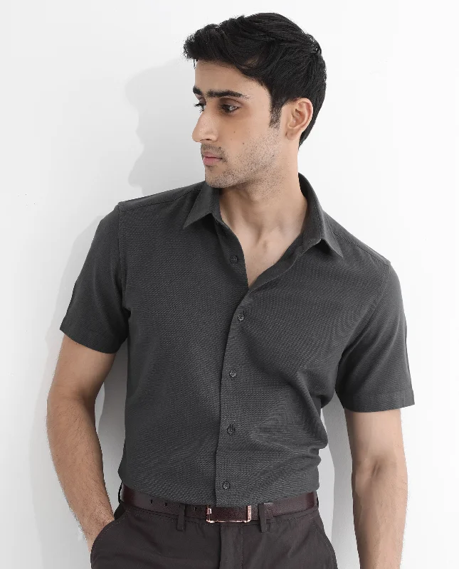 Versatile Men's Short-Sleeve ShirtsRare Rabbit Men Matto-1 Dark Grey Cotton Fabric Short Sleeve Regular Fit Self Stripe Dobby Shirt Versatile Men's Short-Sleeve ShirtsRare Rabbit Men Matto-1 Dark Grey Cotton Fabric Short Sleeve Regular Fit Self Stripe Dobby Shirt