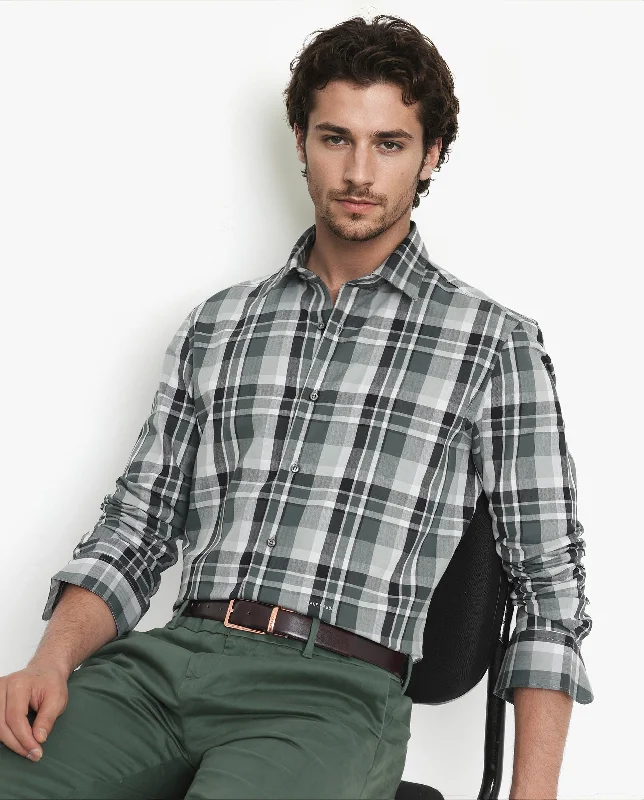 Men's Button-Down Collar Shirts for Staying PolishedRare Rabbit Men's Dae Green Cotton Fabric Full Sleeve Regular Fit Collared Checks Shirt Men's Button-Down Collar Shirts for Staying PolishedRare Rabbit Men's Dae Green Cotton Fabric Full Sleeve Regular Fit Collared Checks Shirt