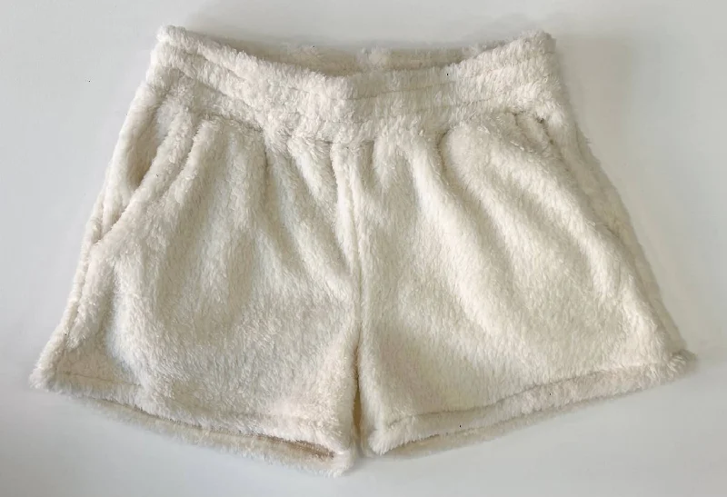 Adjustable Waistband Men's Casual ShortsGirl's Fuzzy Short In Cream
